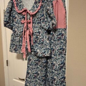 Women's Blue Floral Pant Set with Pink Accents